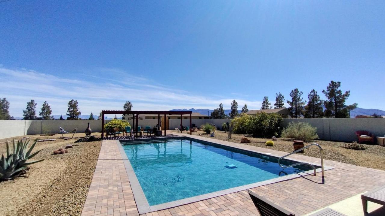 Falcon Cottage Pahrump Bagian luar foto