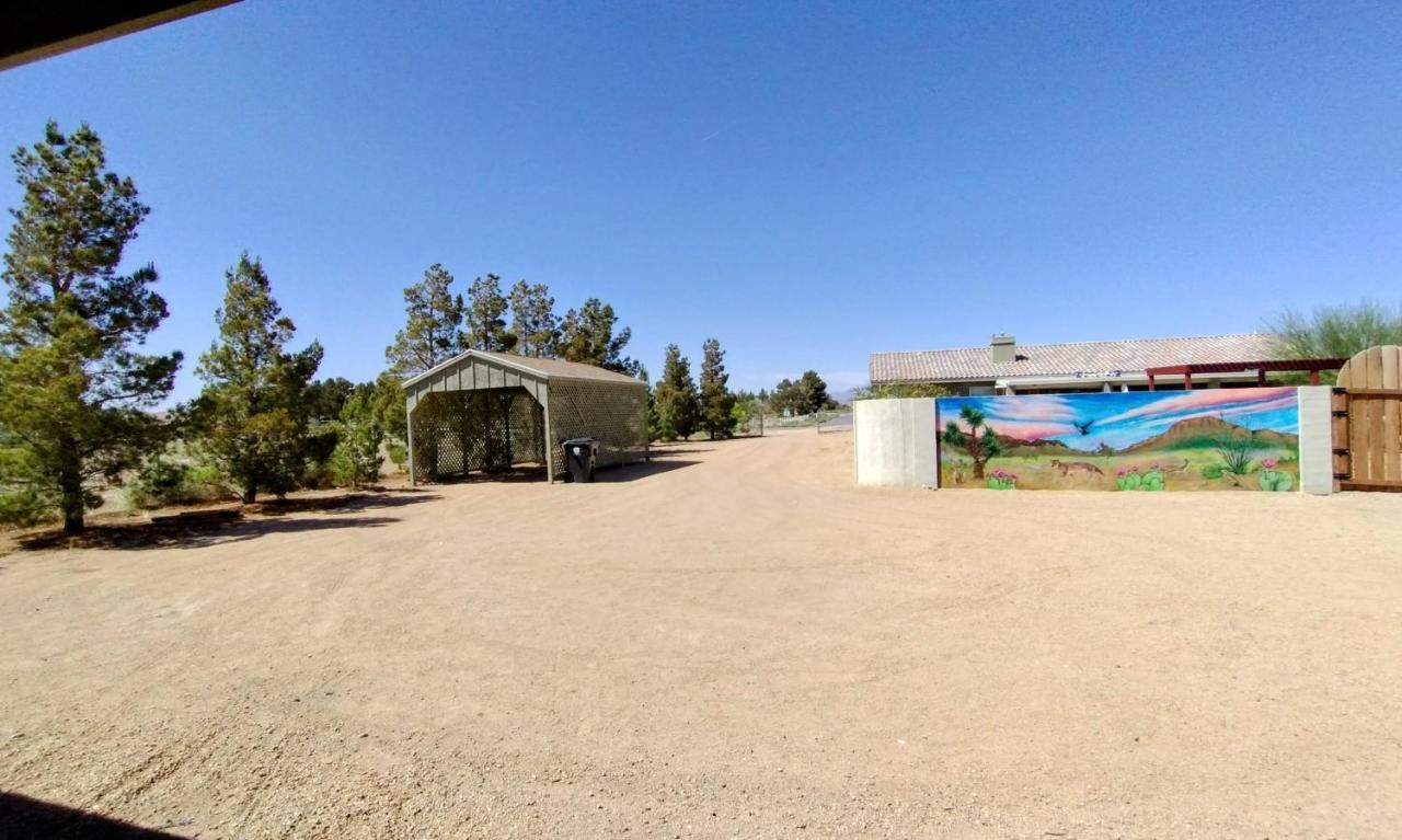 Falcon Cottage Pahrump Bagian luar foto