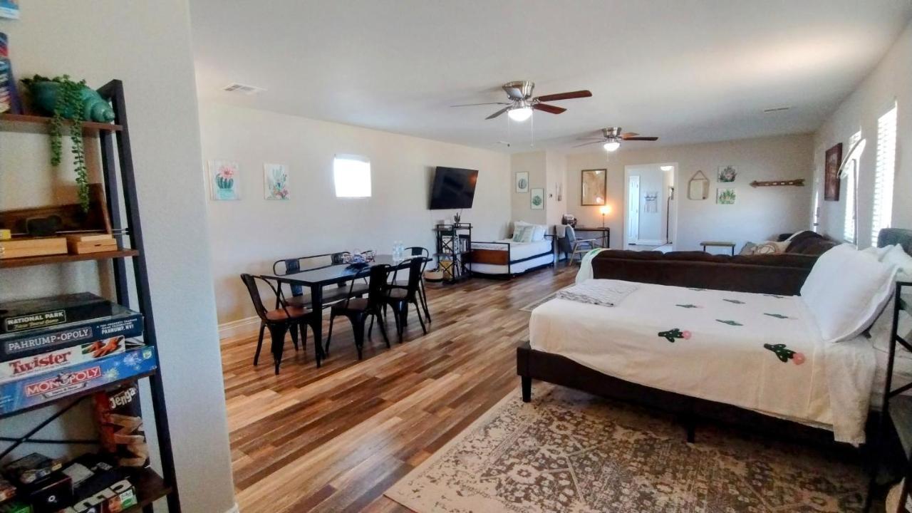 Falcon Cottage Pahrump Bagian luar foto